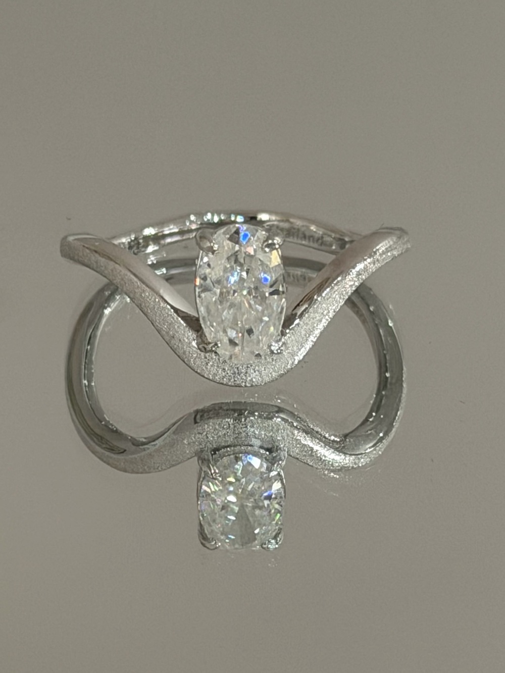 New Certified Sterling silver S925 2ct Oval Moissanite brushed finish Ring 7